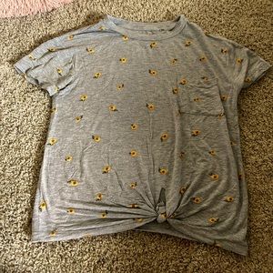 No Boundaries XS grey sunflower t shirt